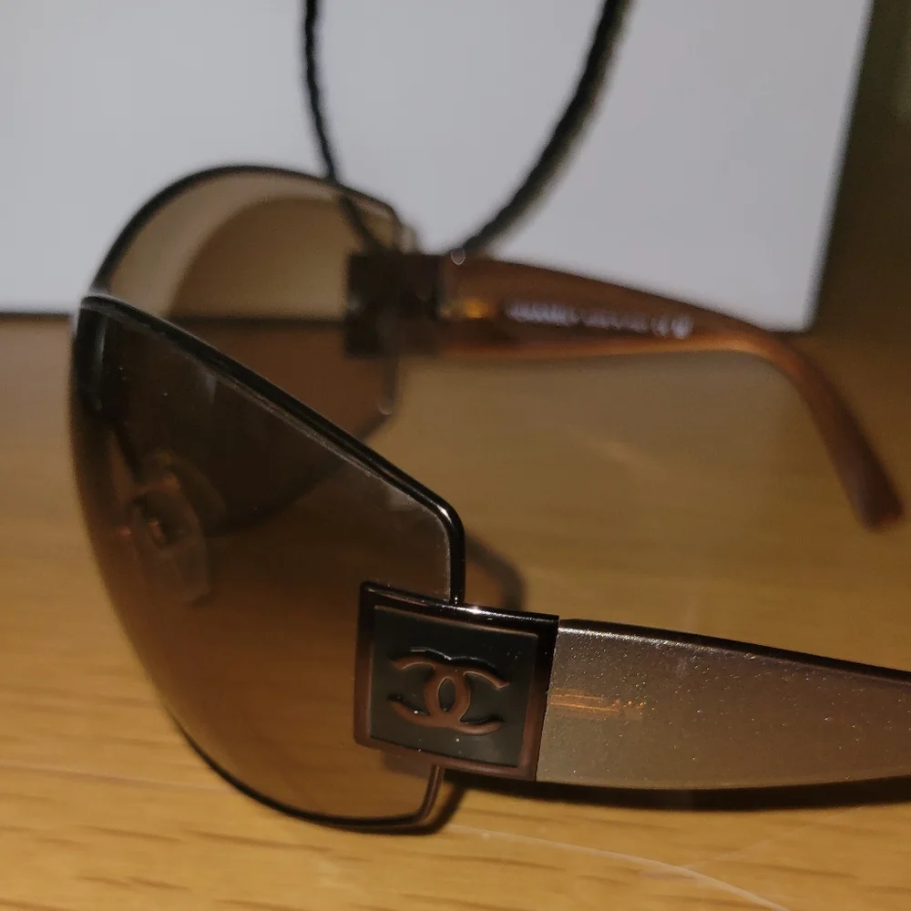 CHANEL Sunglasses with Case, Box, and Shopping Bag - Picture 7 of 9